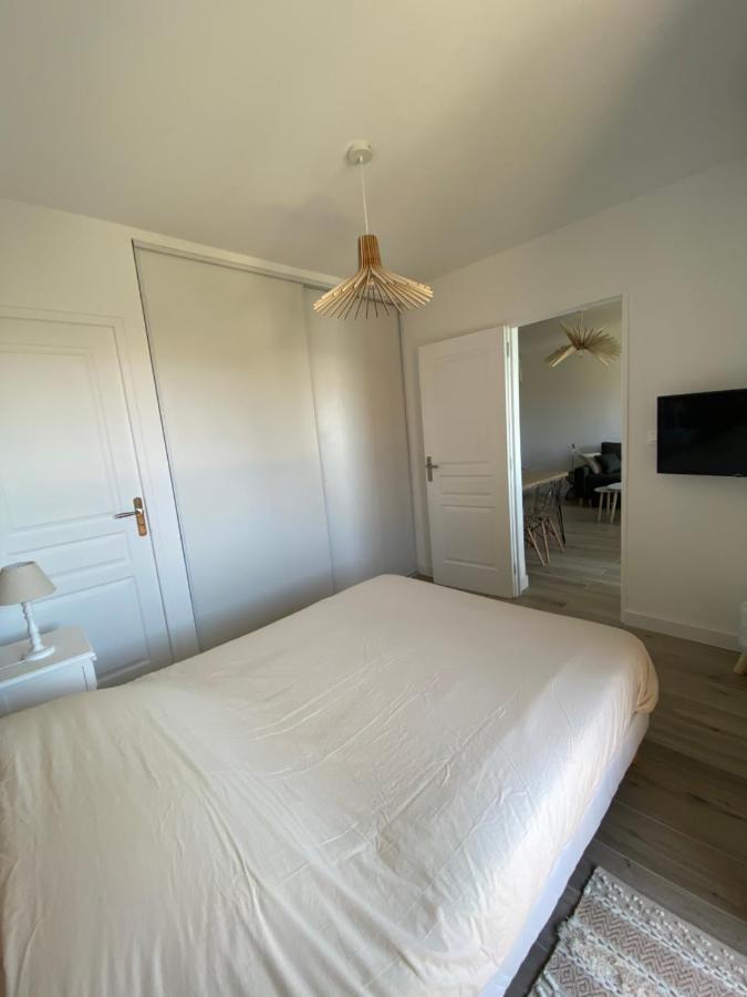 Magnifique T2 40m2 Centre Vue Au Bord De La Neuf 5 Personnes Clim Wifi Balcon Parking Prive Ferme Apartment